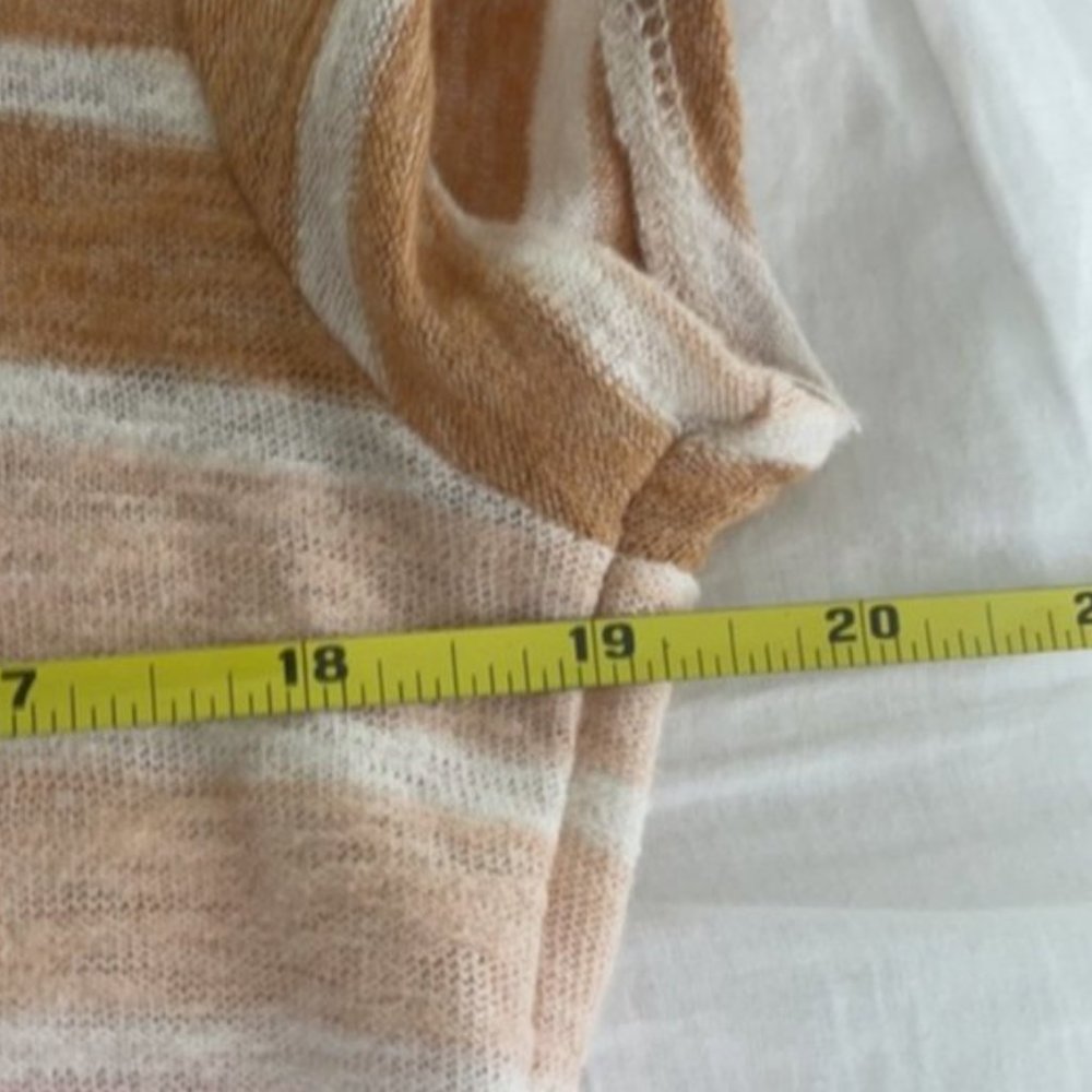 Madewell Skyline V-Neck Tee in Sweetheart Blush - Picture 6 of 8